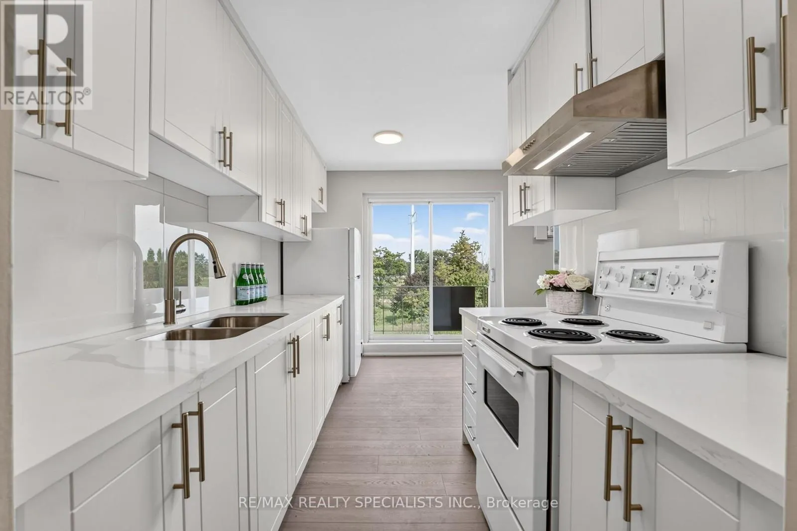 33 - 426 QUEENSTON STREET