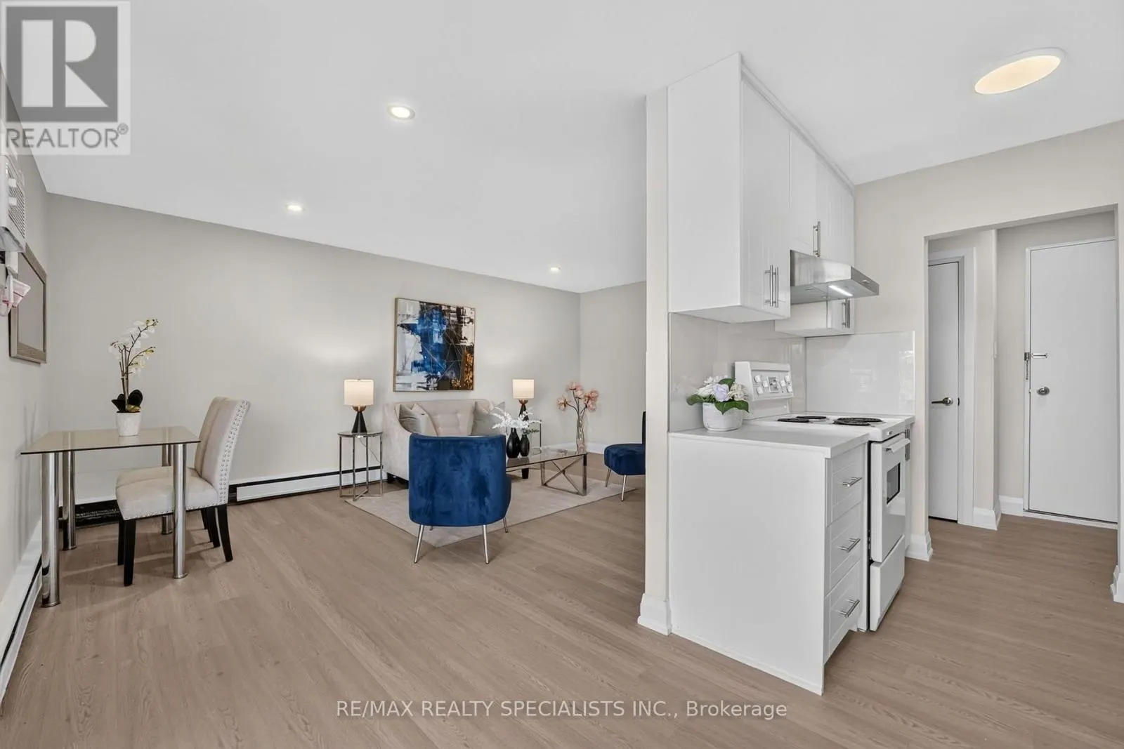 33 - 426 QUEENSTON STREET