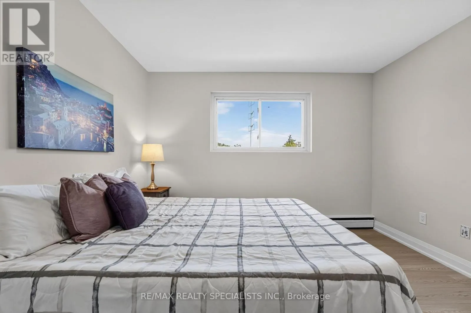 33 - 426 QUEENSTON STREET
