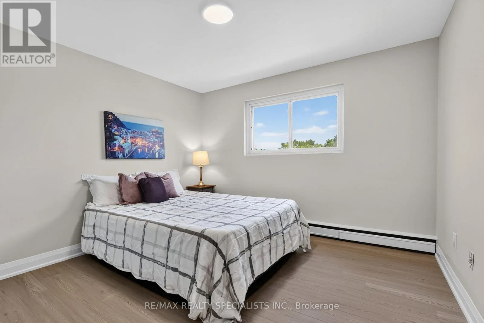 33 - 426 QUEENSTON STREET