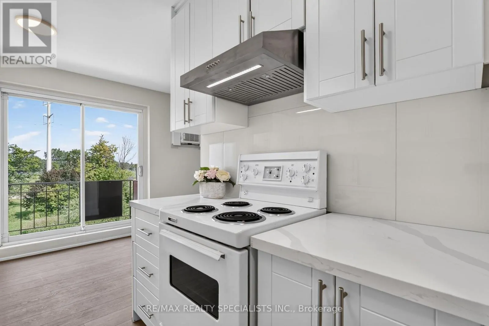 33 - 426 QUEENSTON STREET