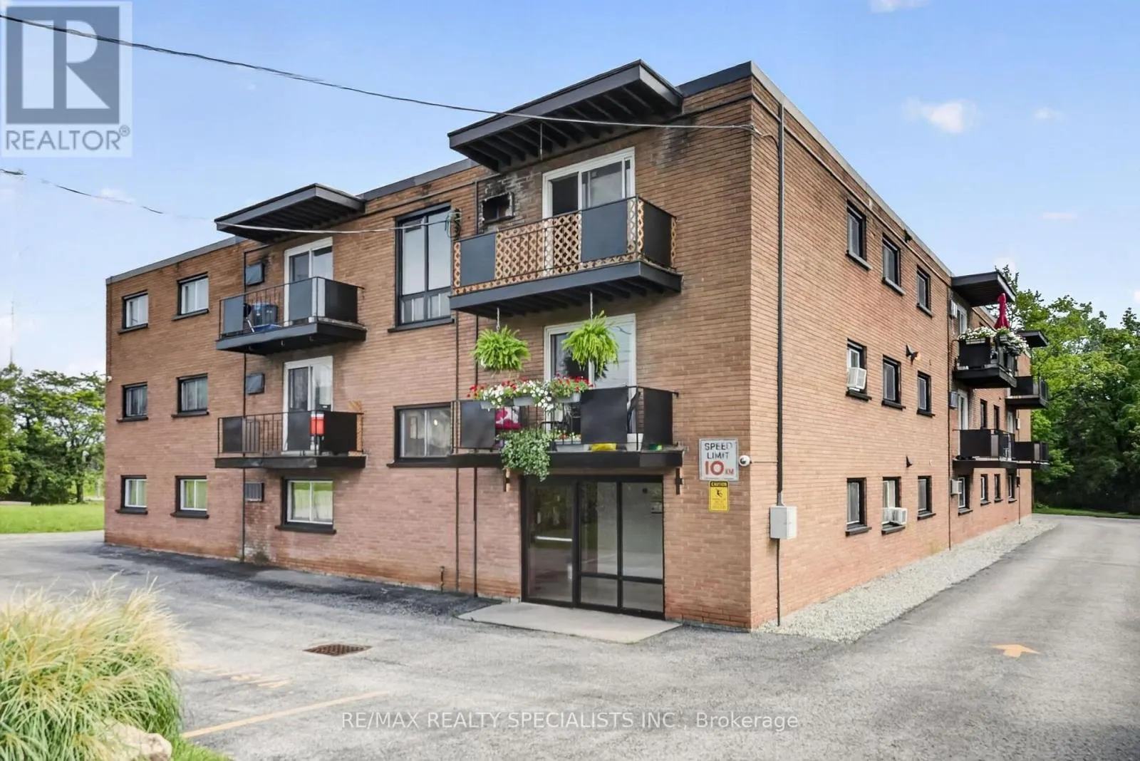 33 - 426 QUEENSTON STREET