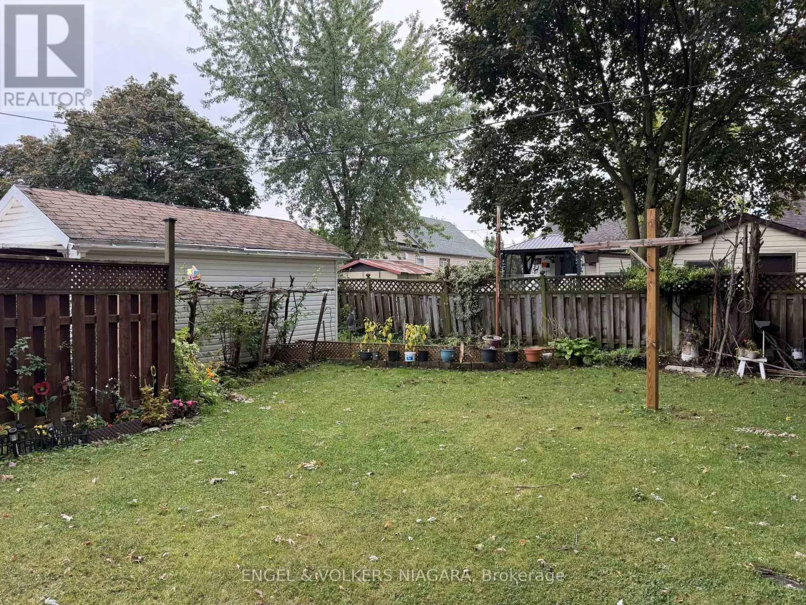 6 GLEN AVENUE