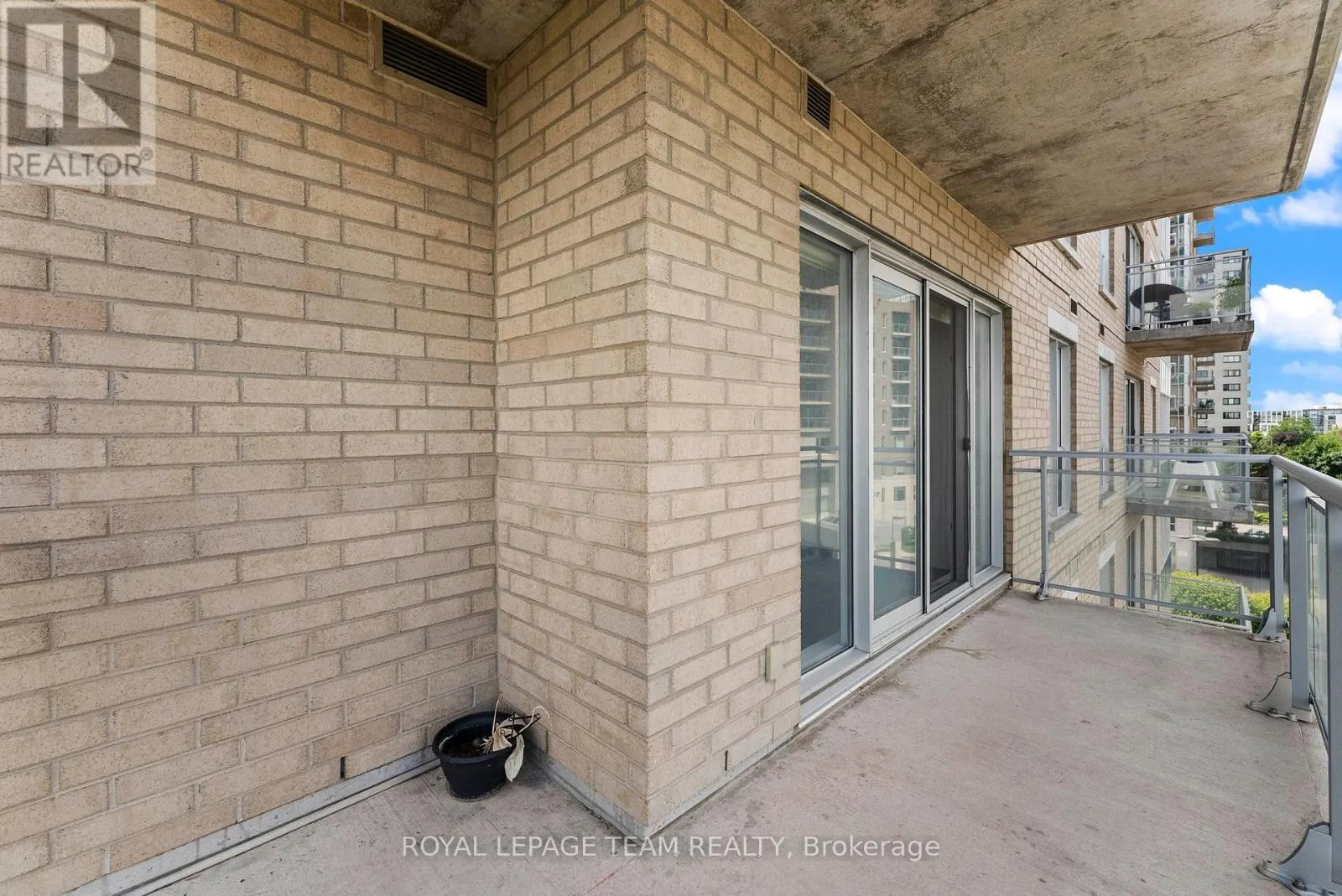 506 - 90 LANDRY STREET