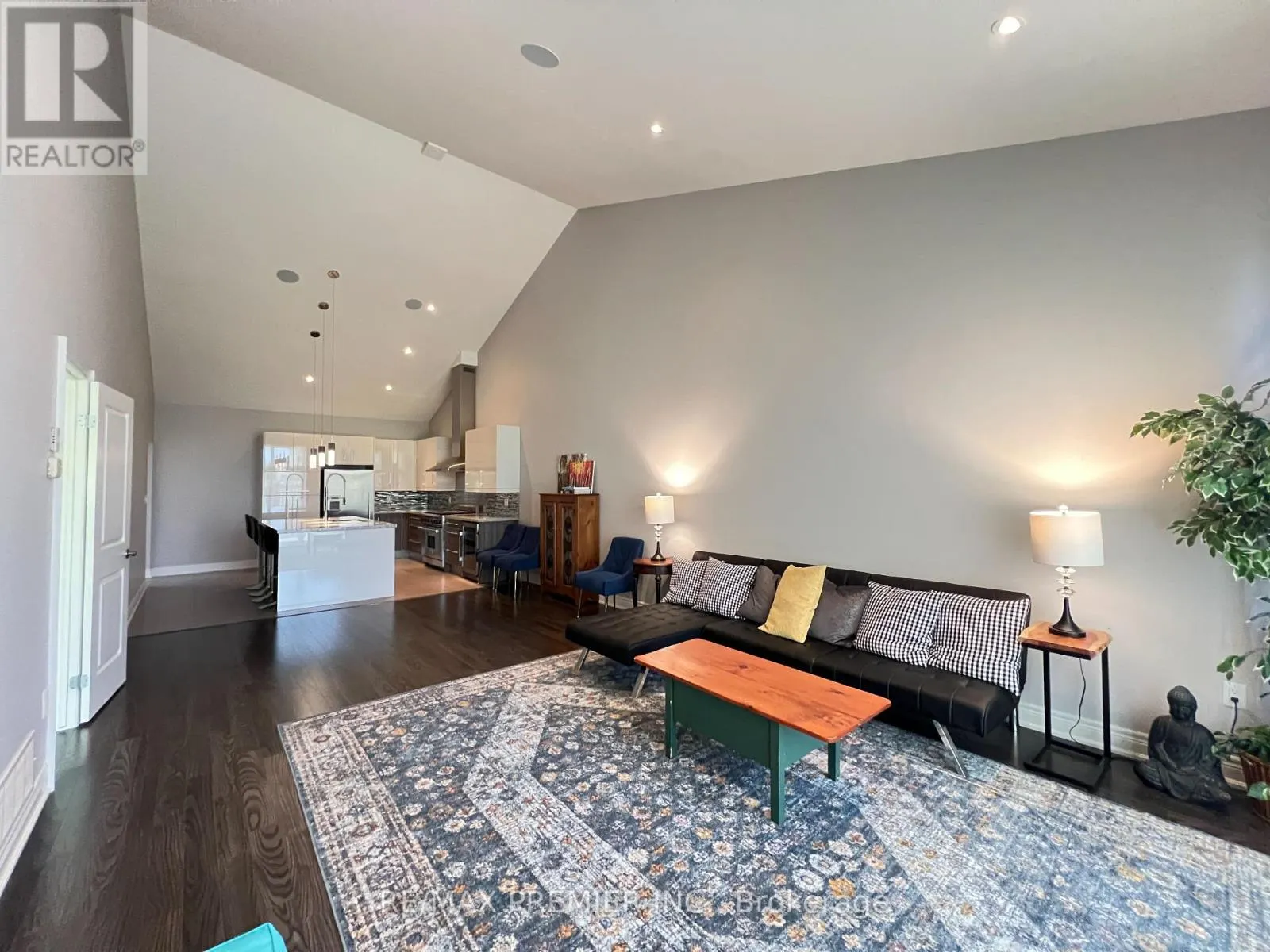 140 - 7673 GREEN VISTA GATE
