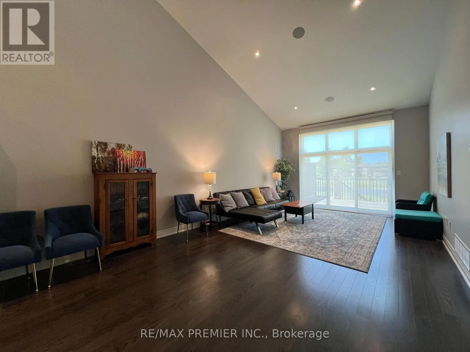 140 - 7673 GREEN VISTA GATE