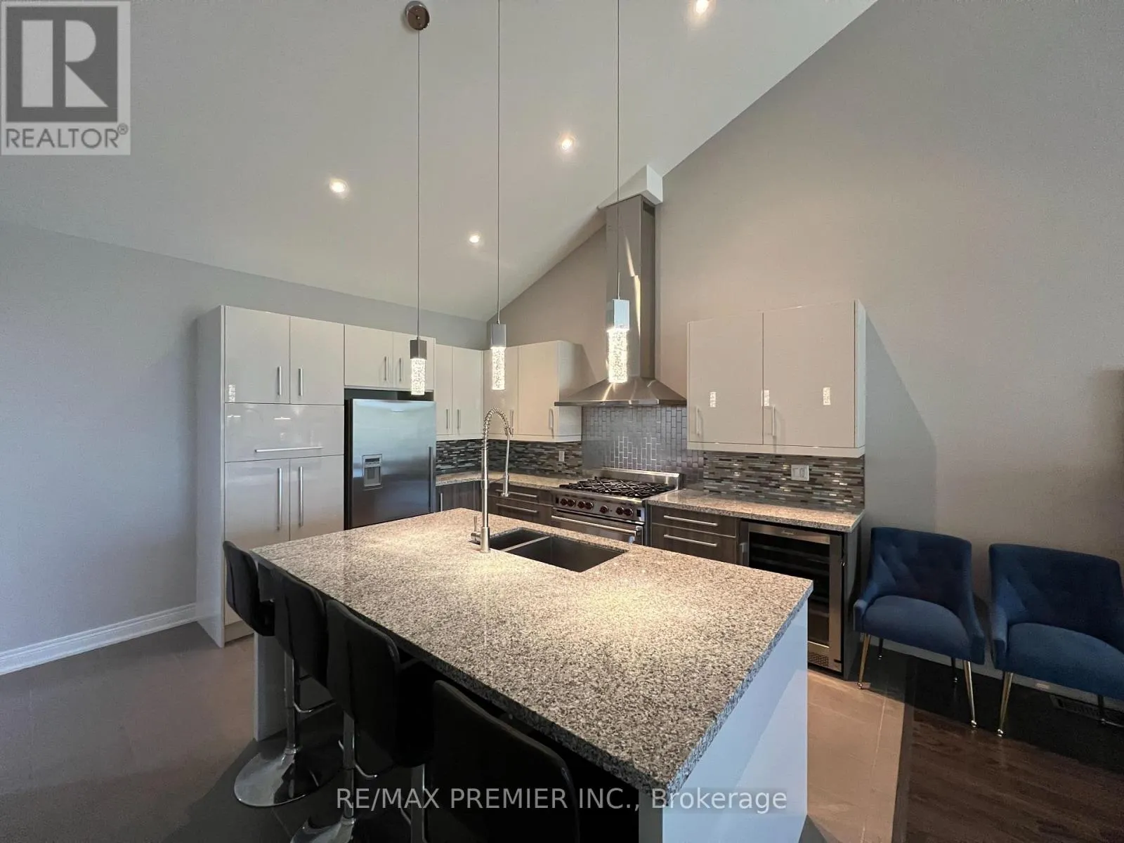 140 - 7673 GREEN VISTA GATE