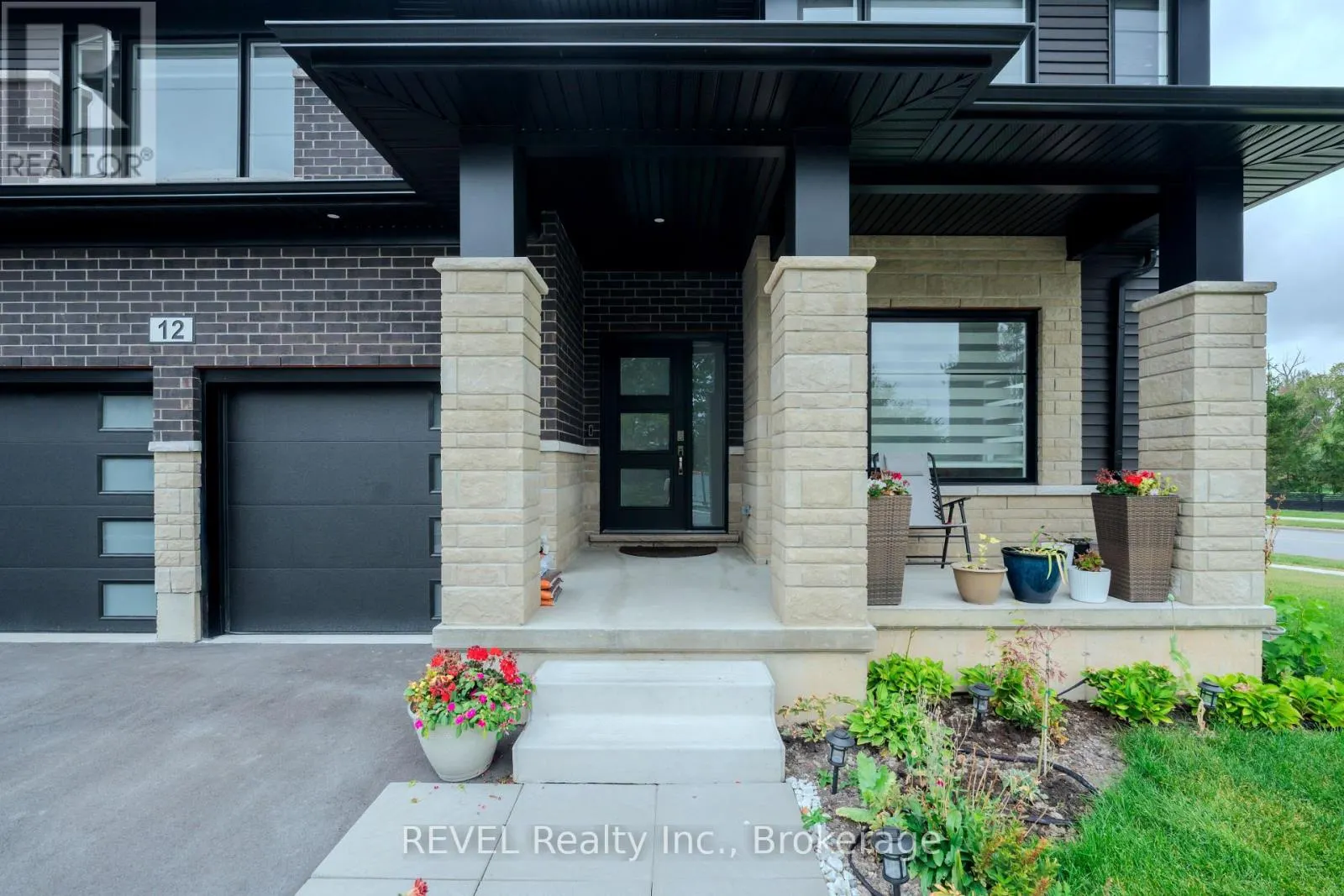 12 WESTCOTT ROAD