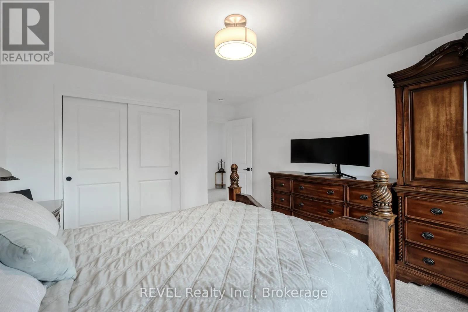 12 WESTCOTT ROAD