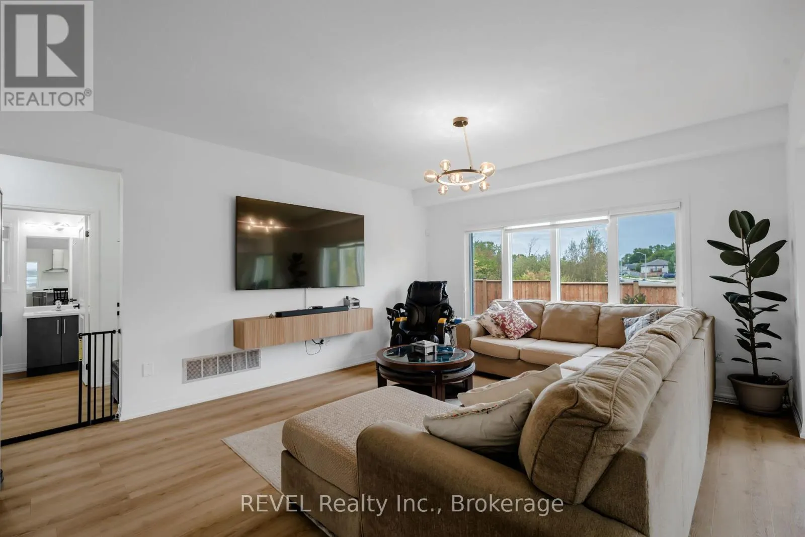 12 WESTCOTT ROAD