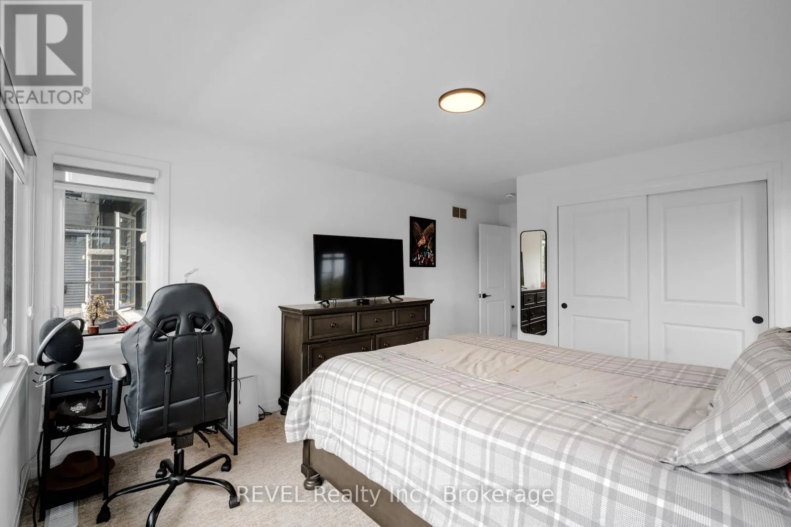 12 WESTCOTT ROAD