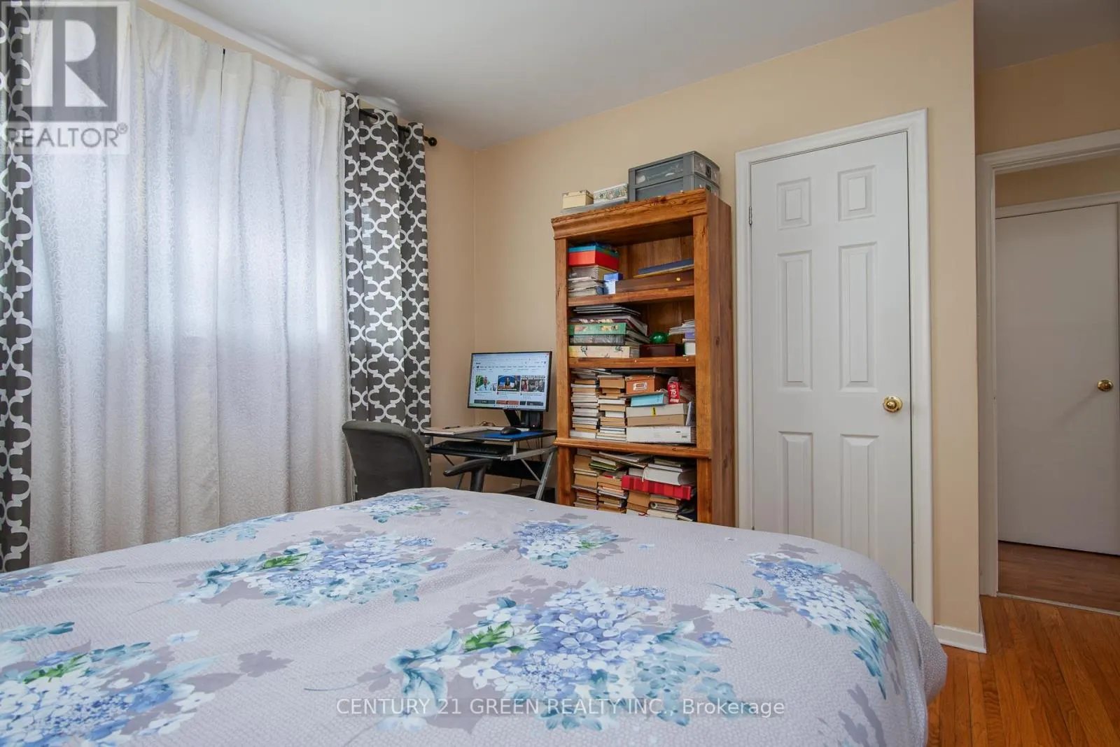 129 RIVER ROAD E