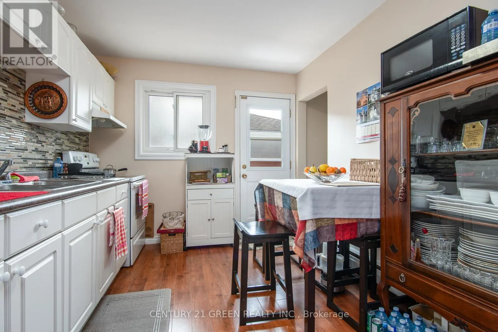 129 RIVER ROAD E