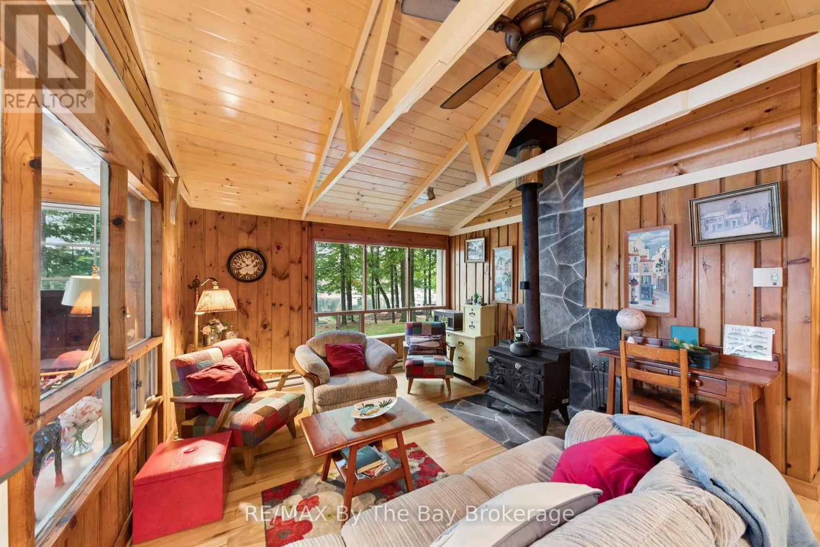 10158 GEORGIAN BAY SHORE