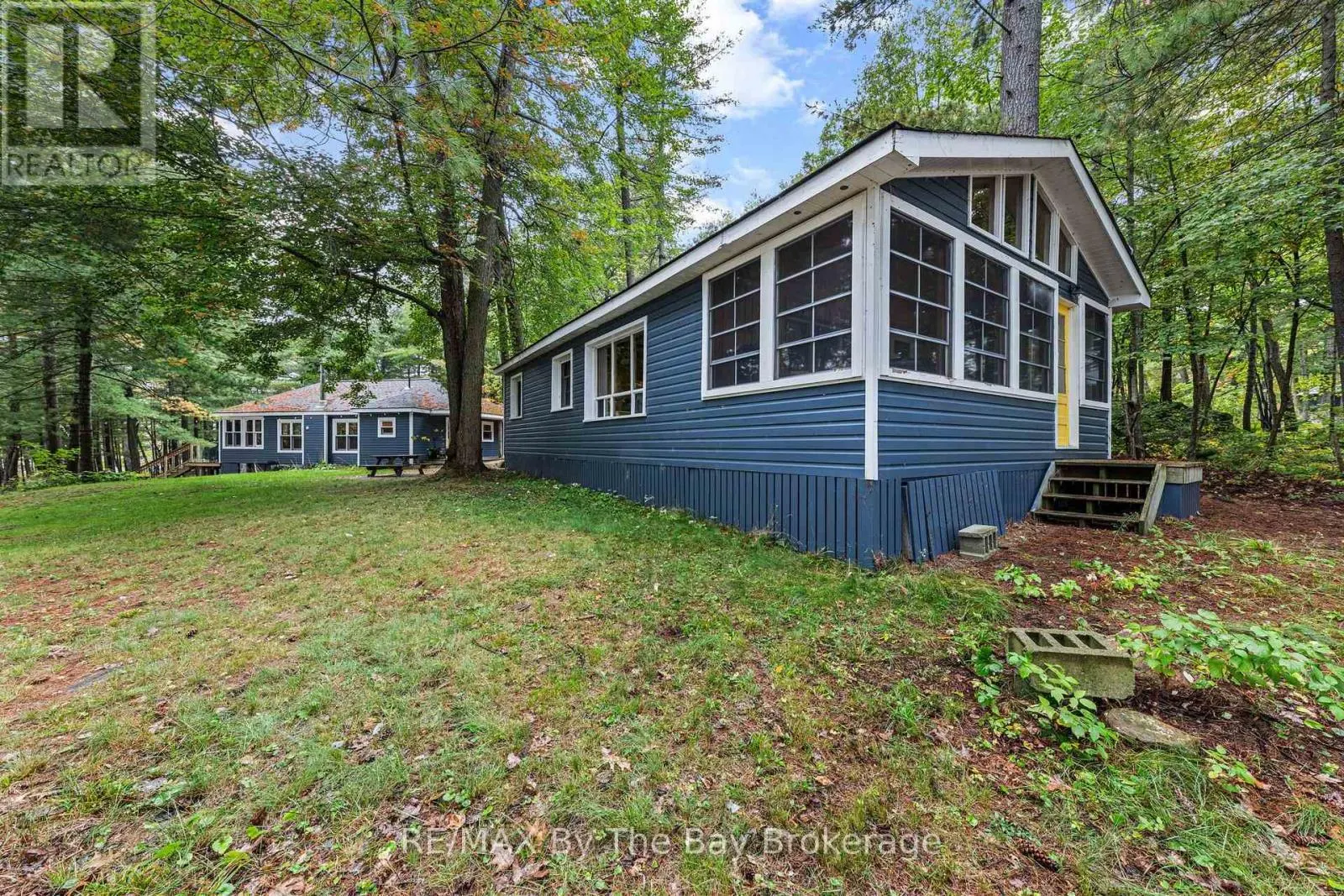 10158 GEORGIAN BAY SHORE
