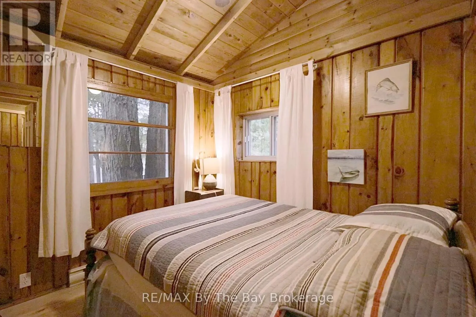 10158 GEORGIAN BAY SHORE
