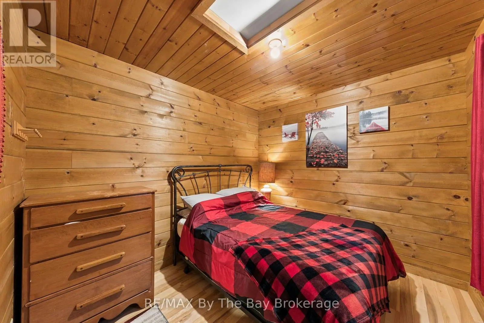 10158 GEORGIAN BAY SHORE