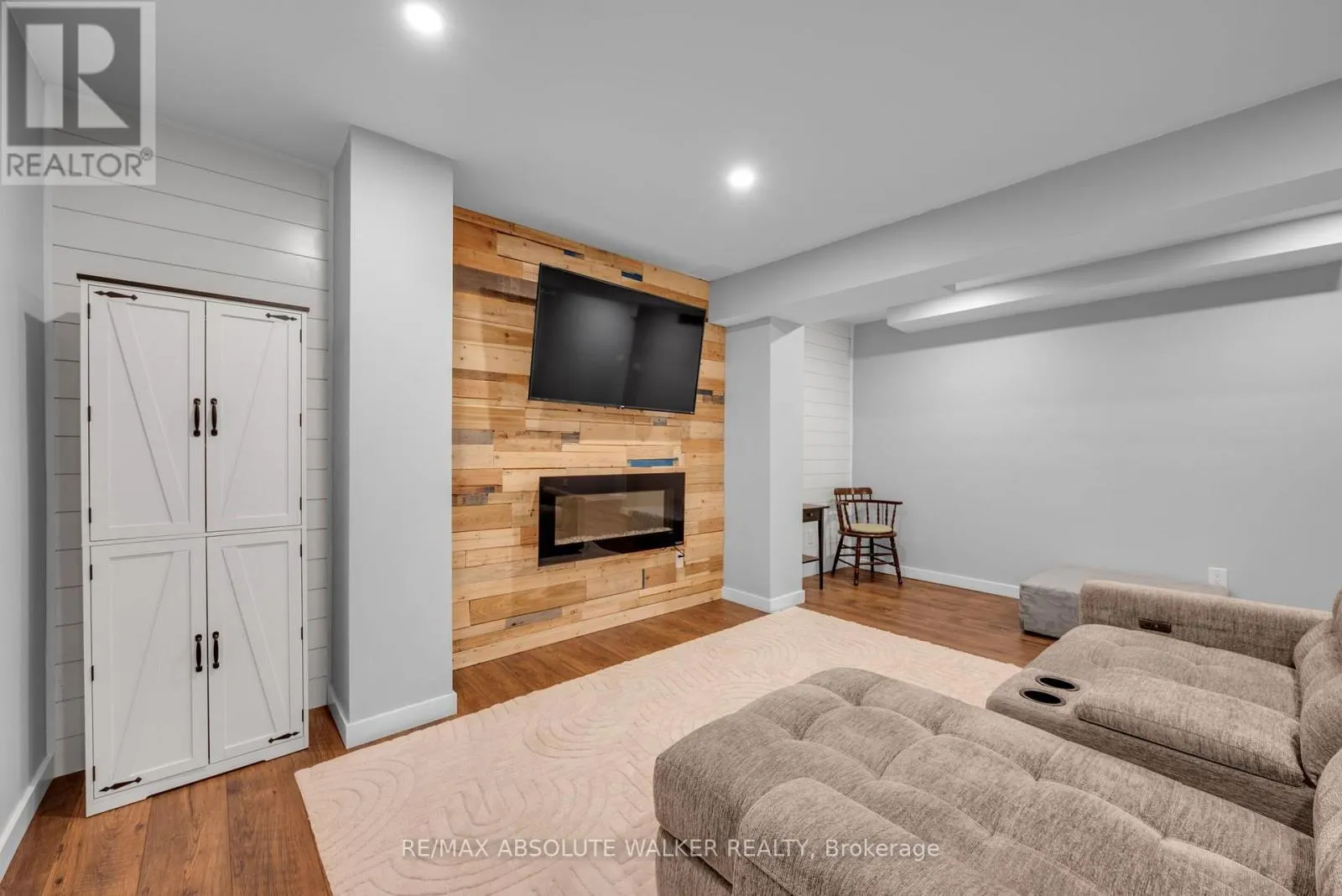 355 NESTLETON STREET