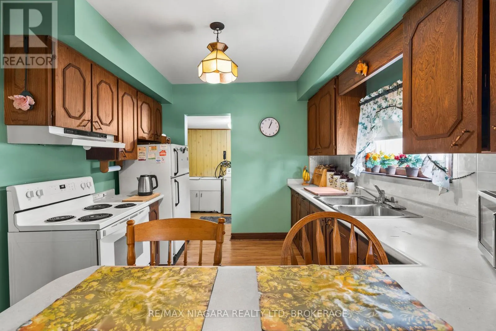 2249 NORTH SHORE DRIVE