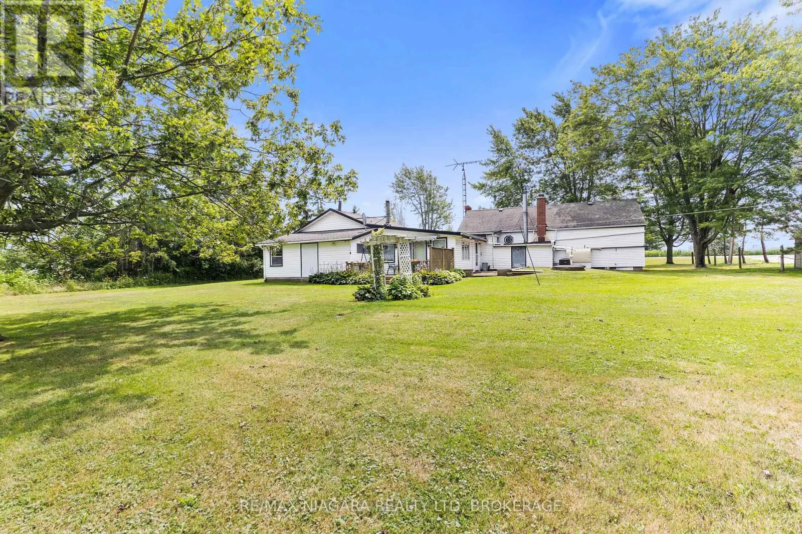 2249 NORTH SHORE DRIVE