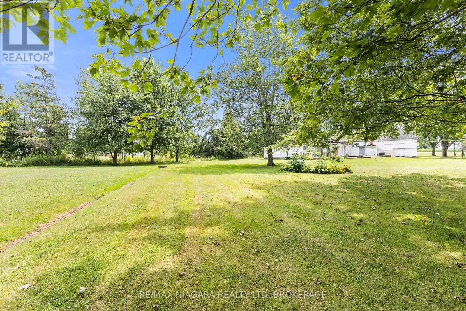 2249 NORTH SHORE DRIVE