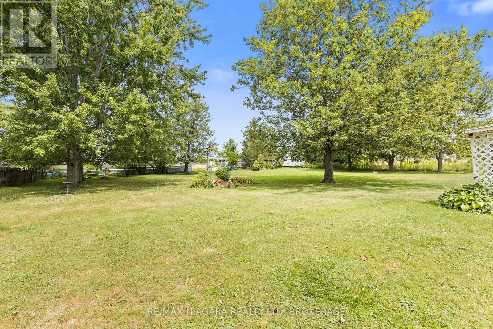 2249 NORTH SHORE DRIVE