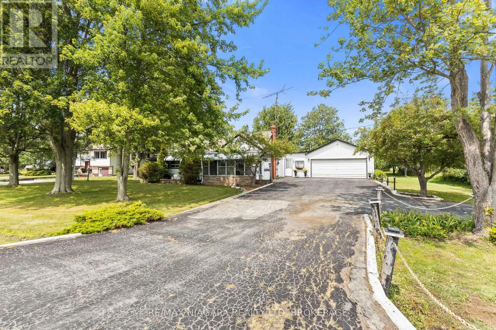 2249 NORTH SHORE DRIVE