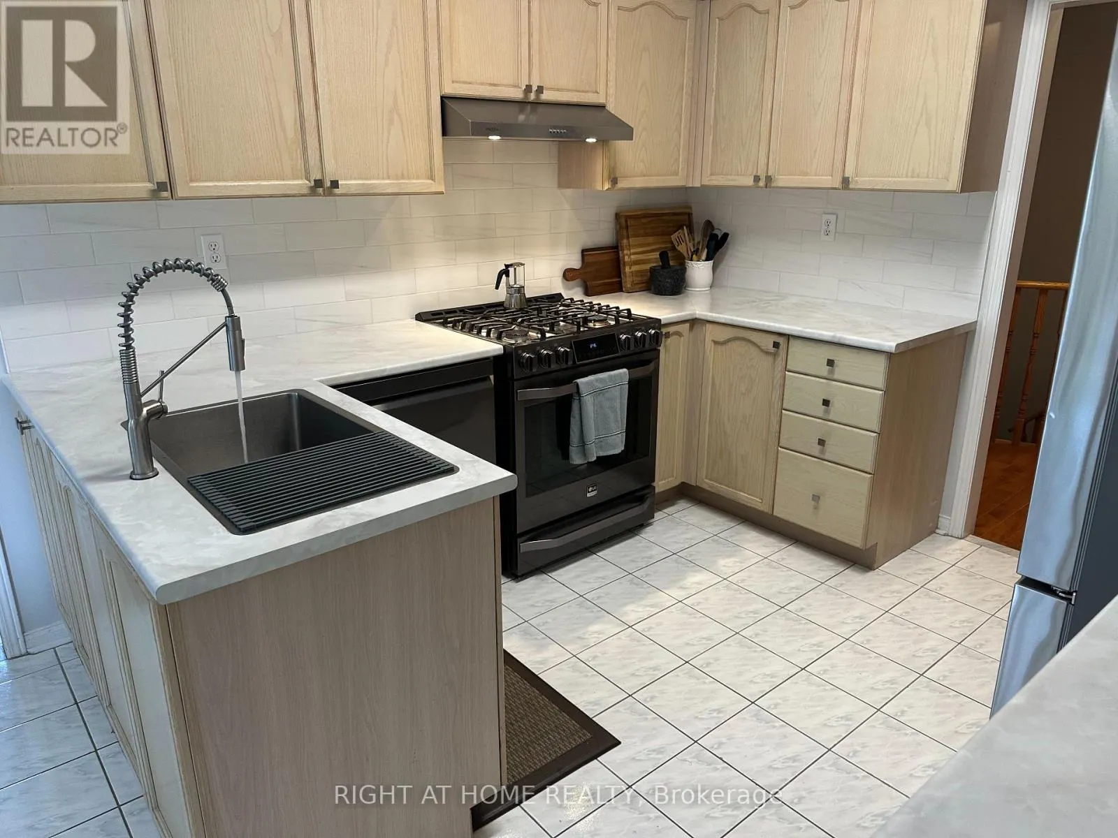 4369 GOLDENWOOD DRIVE