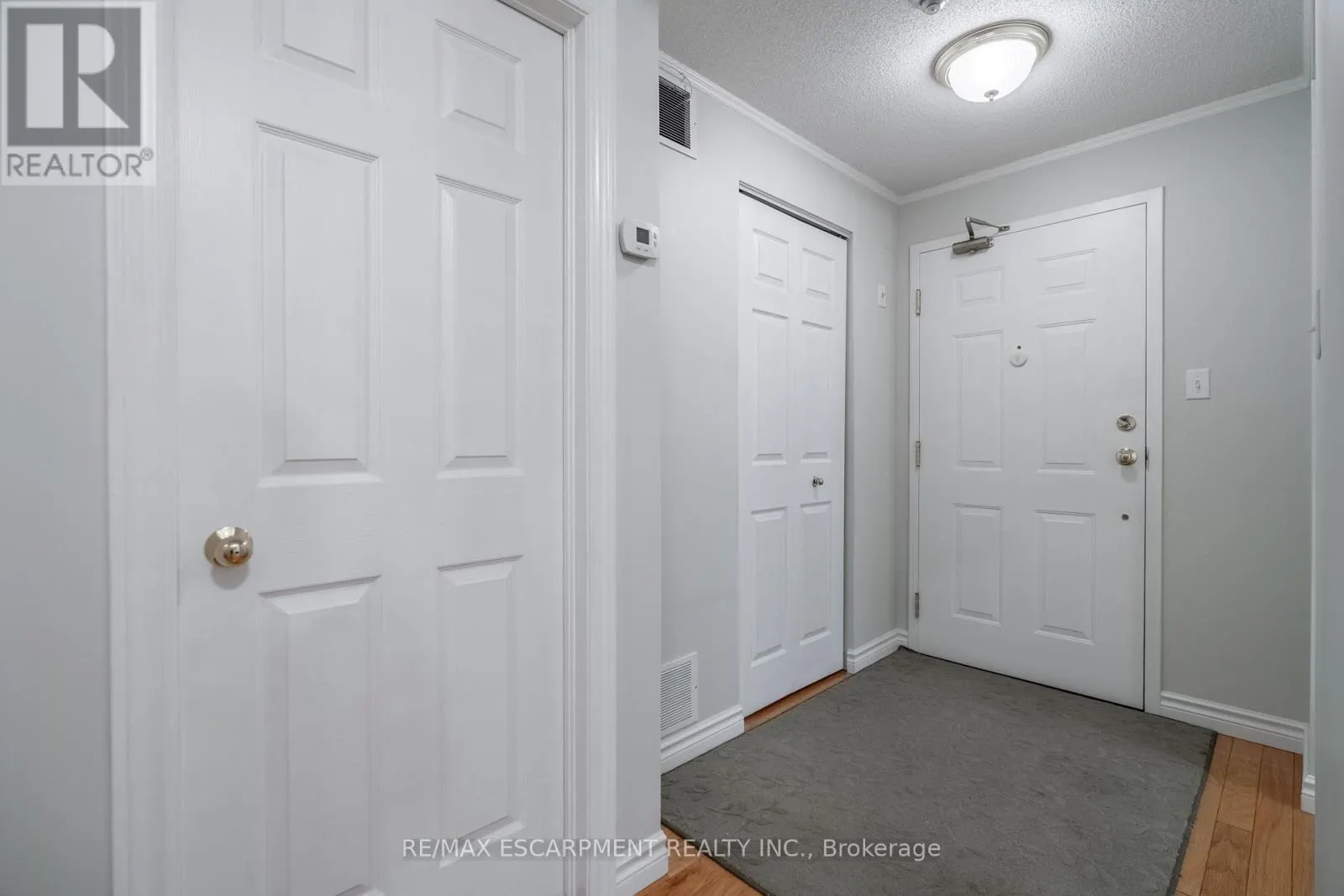306 - 970 GOLF LINKS ROAD
