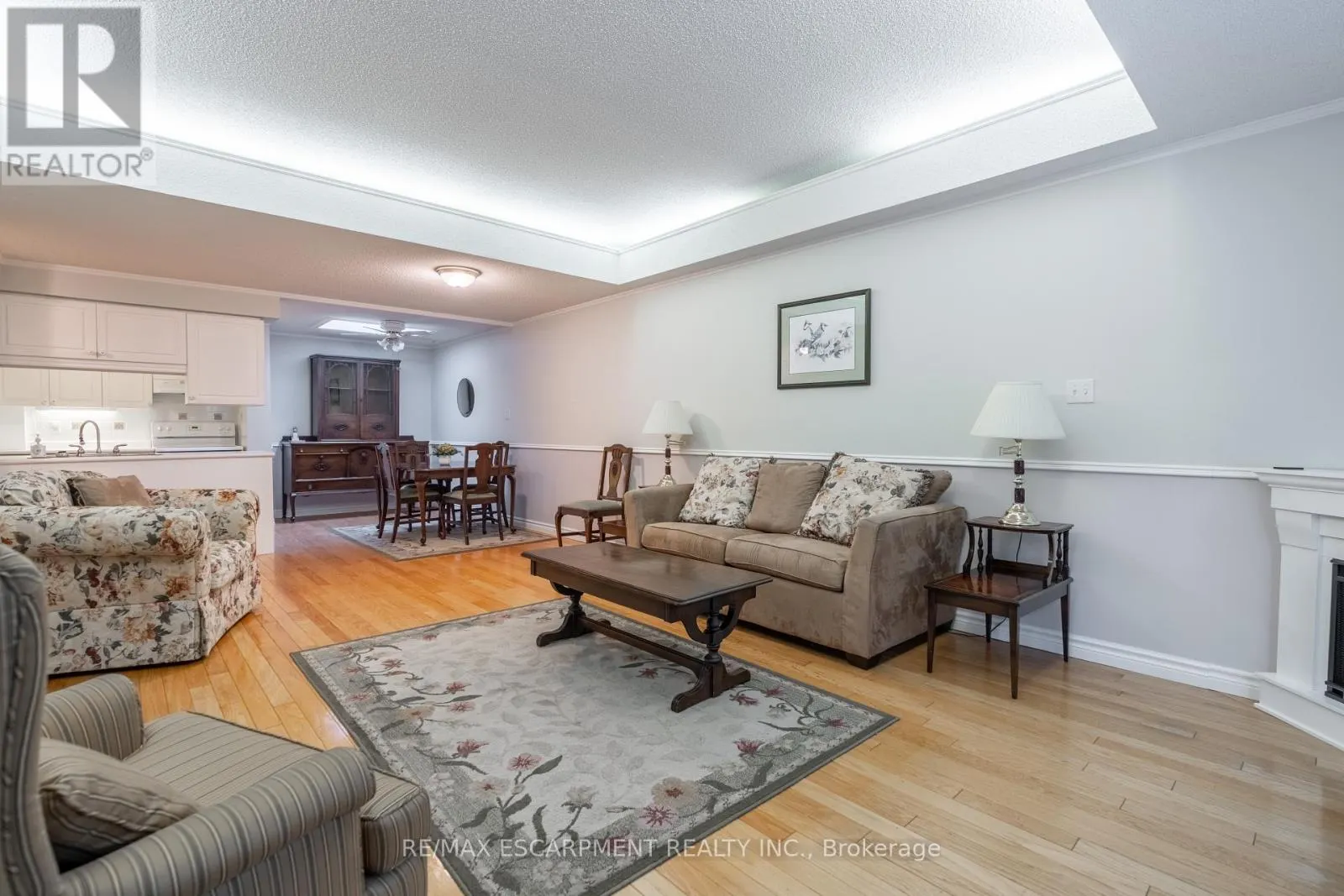 306 - 970 GOLF LINKS ROAD