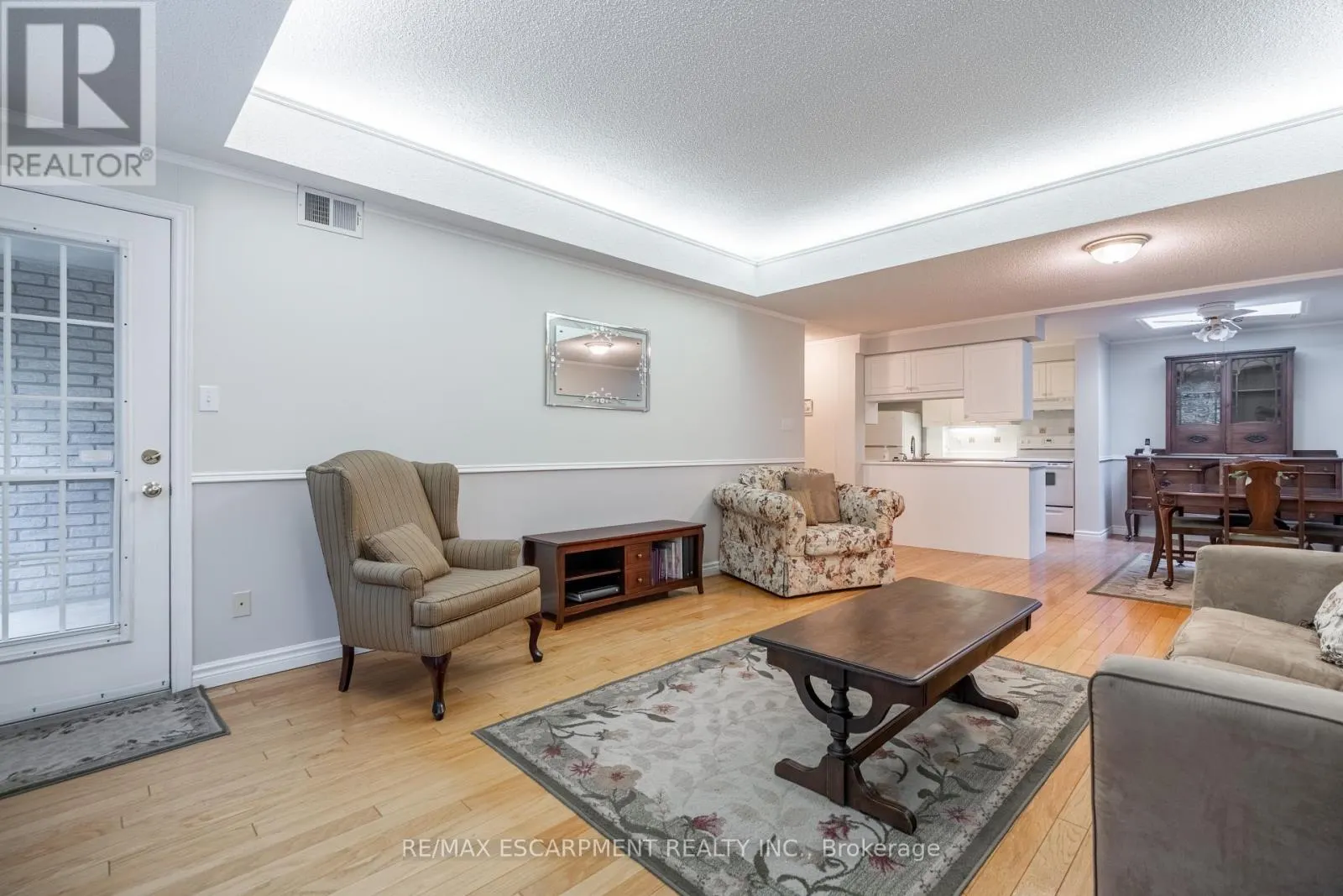 306 - 970 GOLF LINKS ROAD