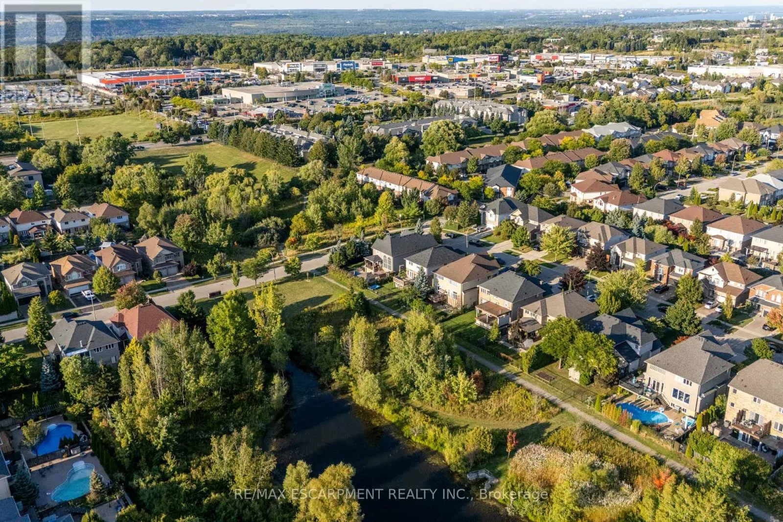 306 - 970 GOLF LINKS ROAD