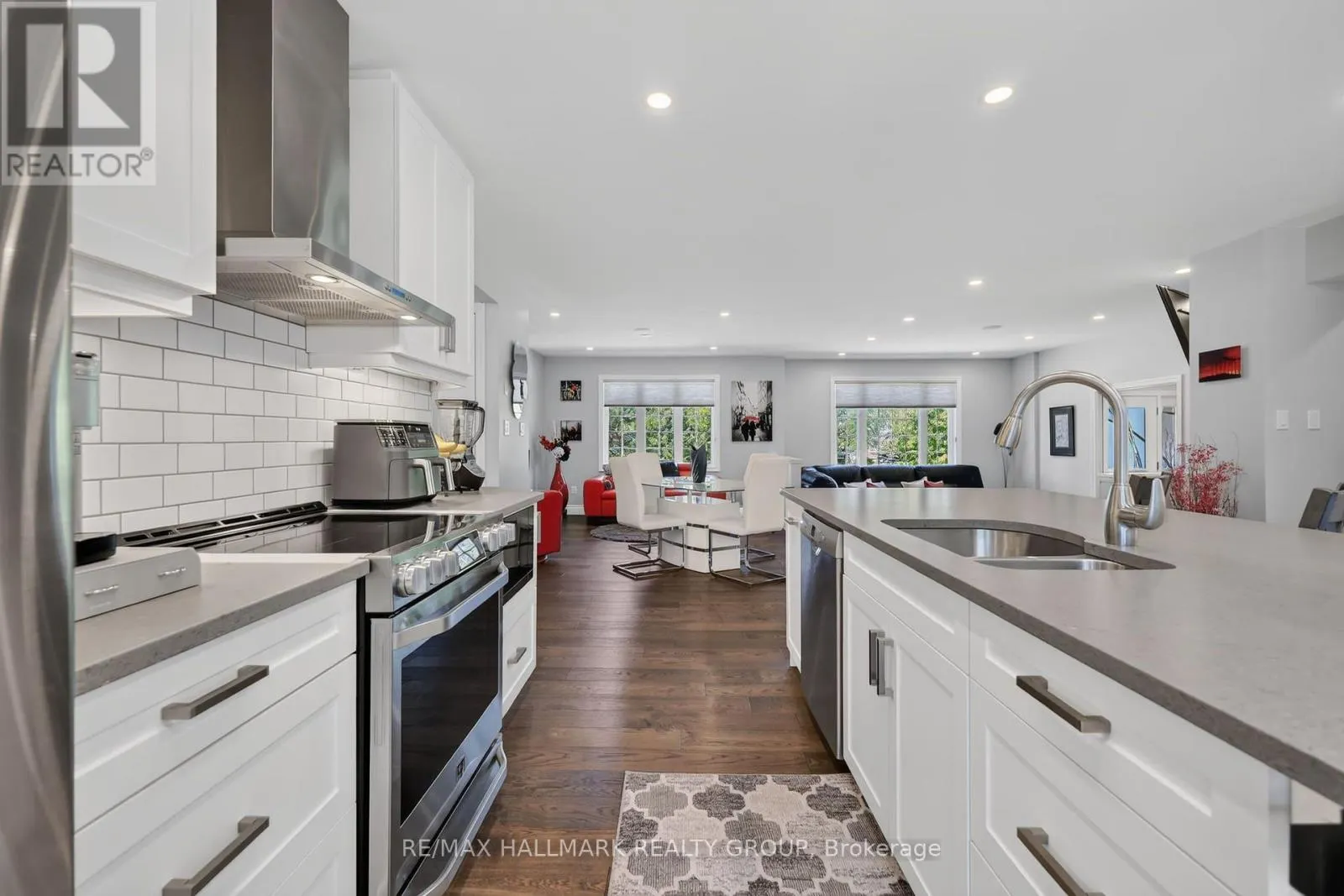 30 KIMBERLY AVENUE