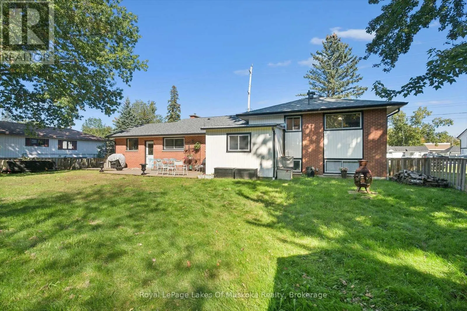 135 MUSKOKA BEACH ROAD