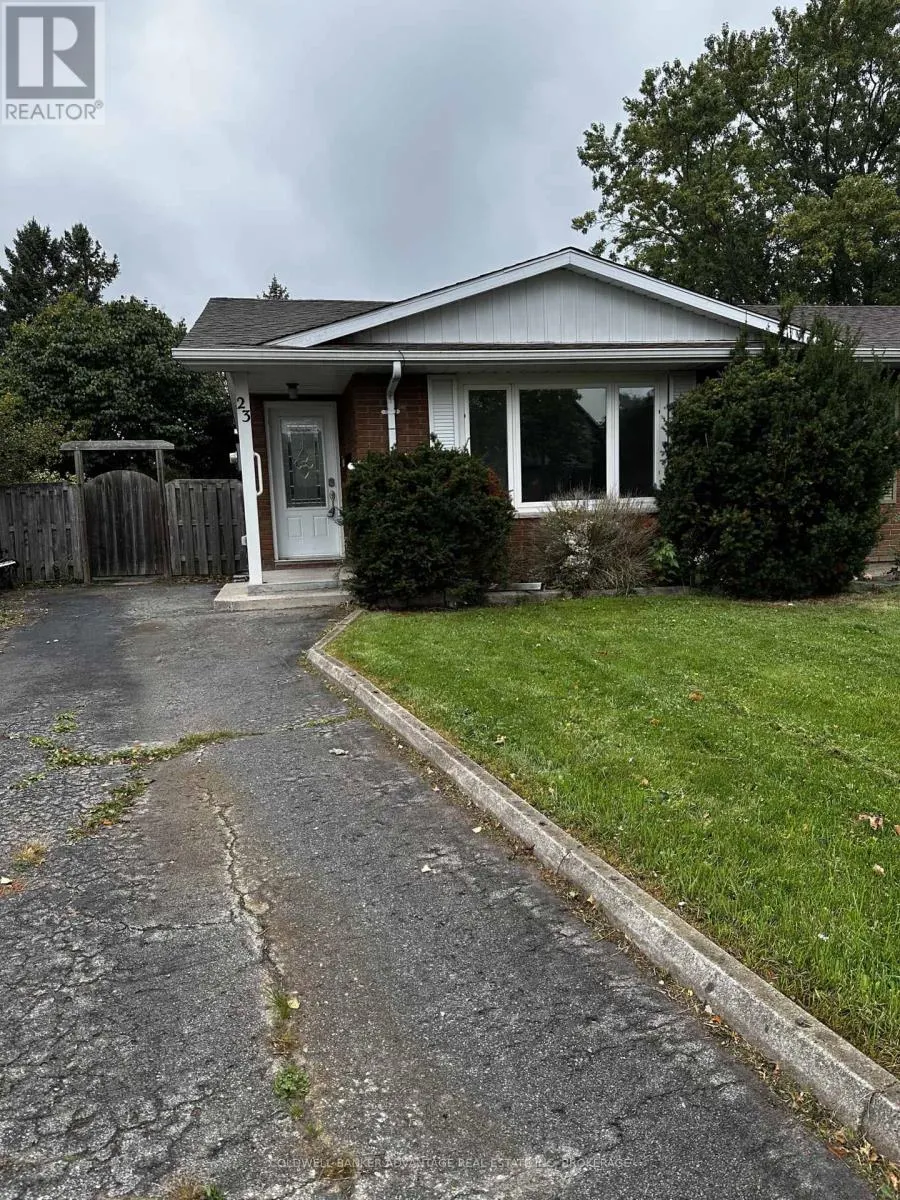23 FAIRLAWN CRESCENT