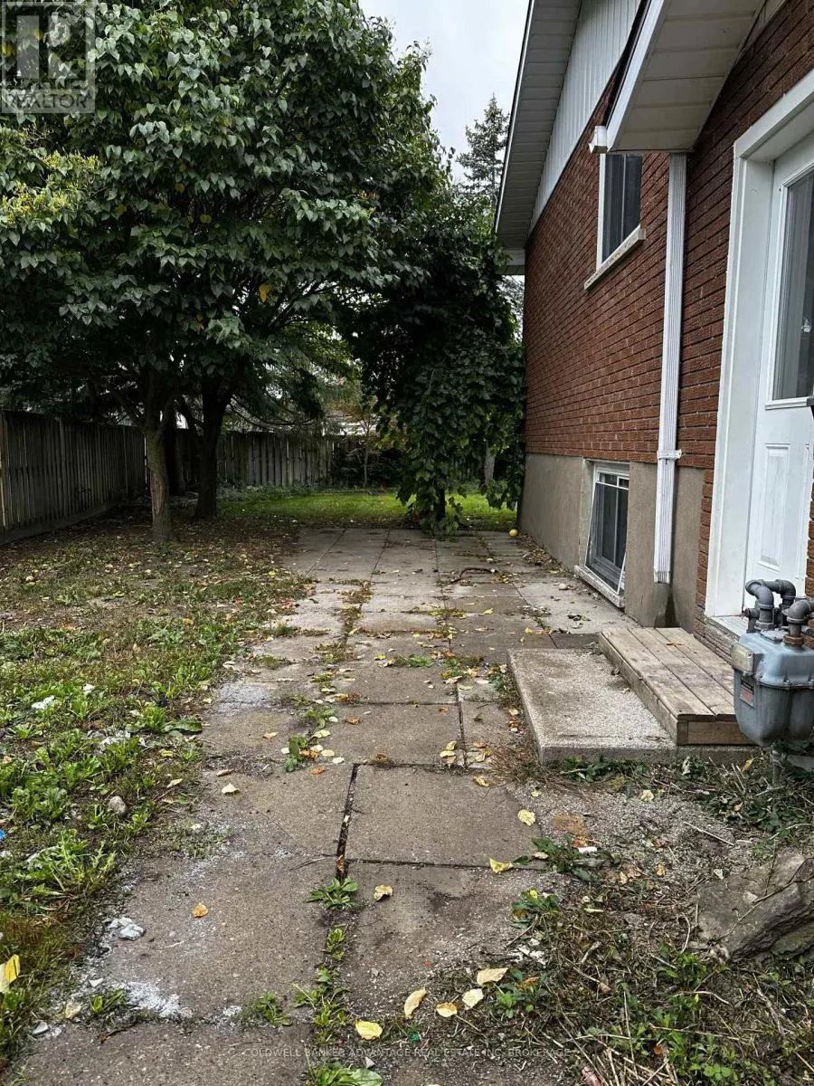 23 FAIRLAWN CRESCENT
