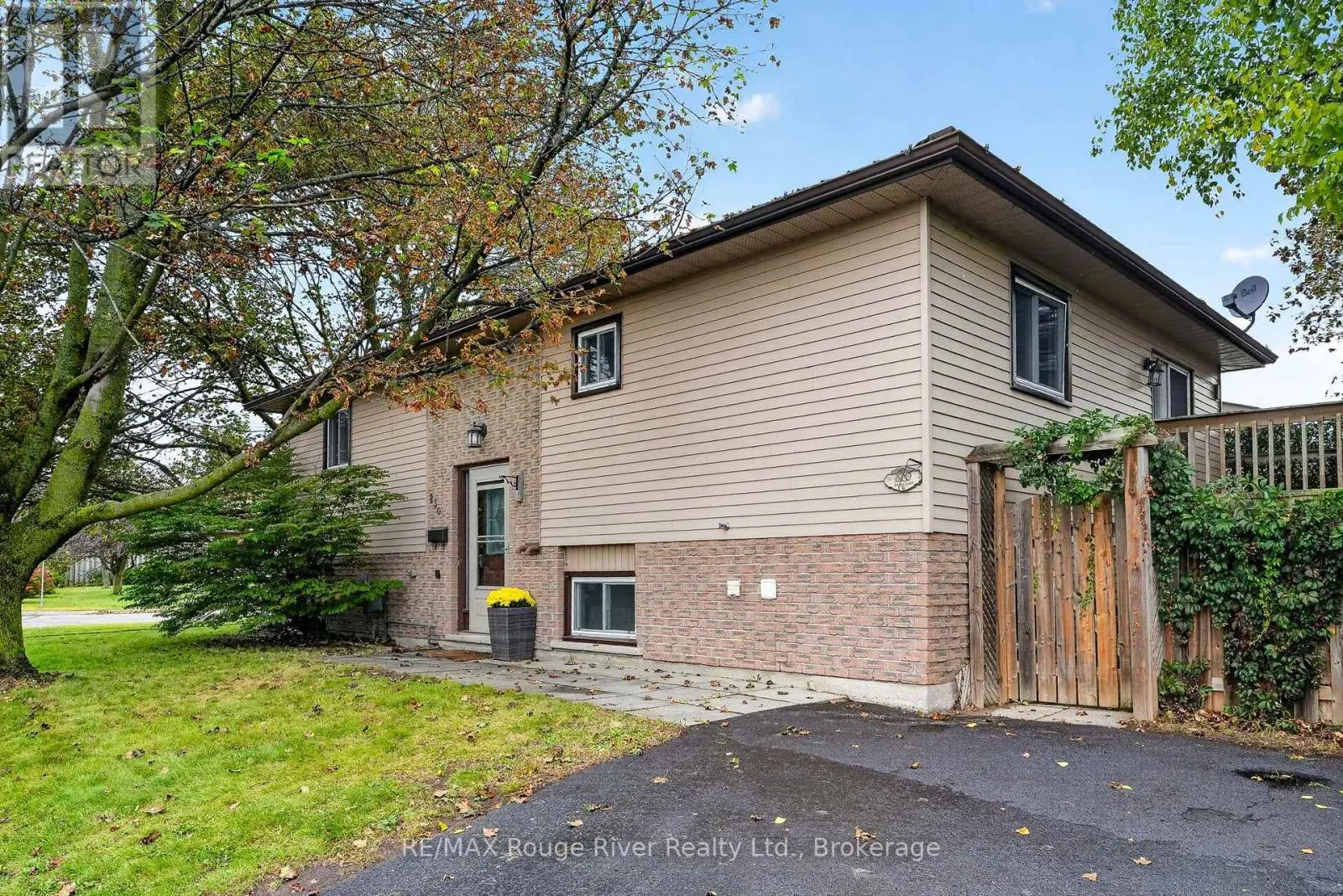 830 EWING COURT