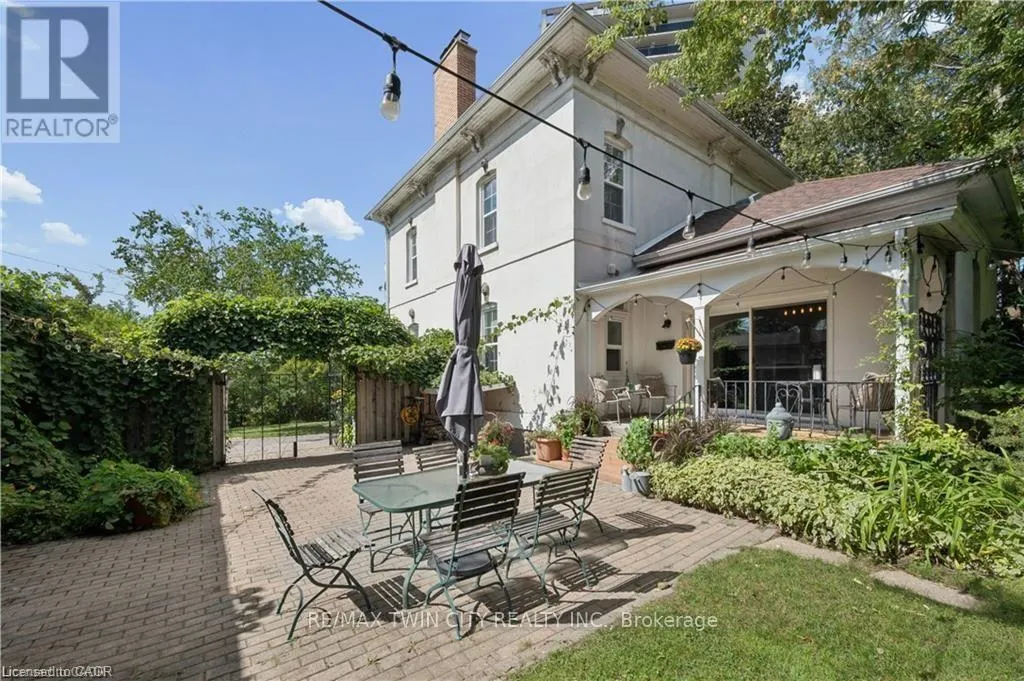 66 PARK HILL ROAD E