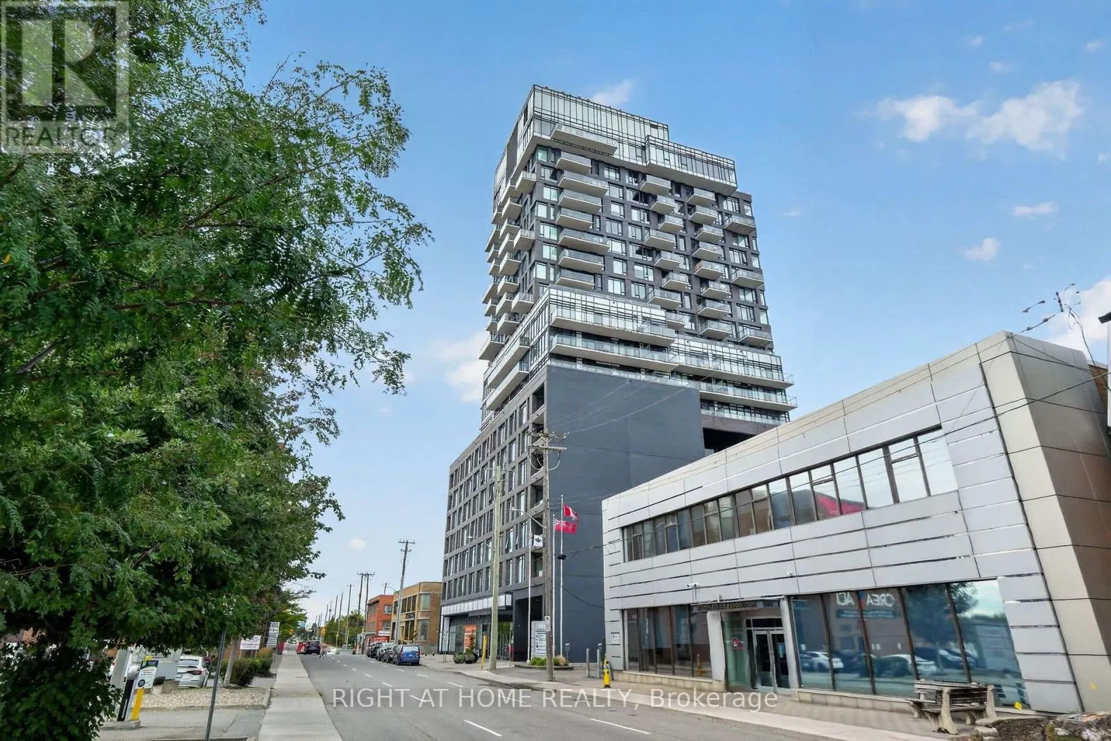 1106 - 203 CATHERINE STREET