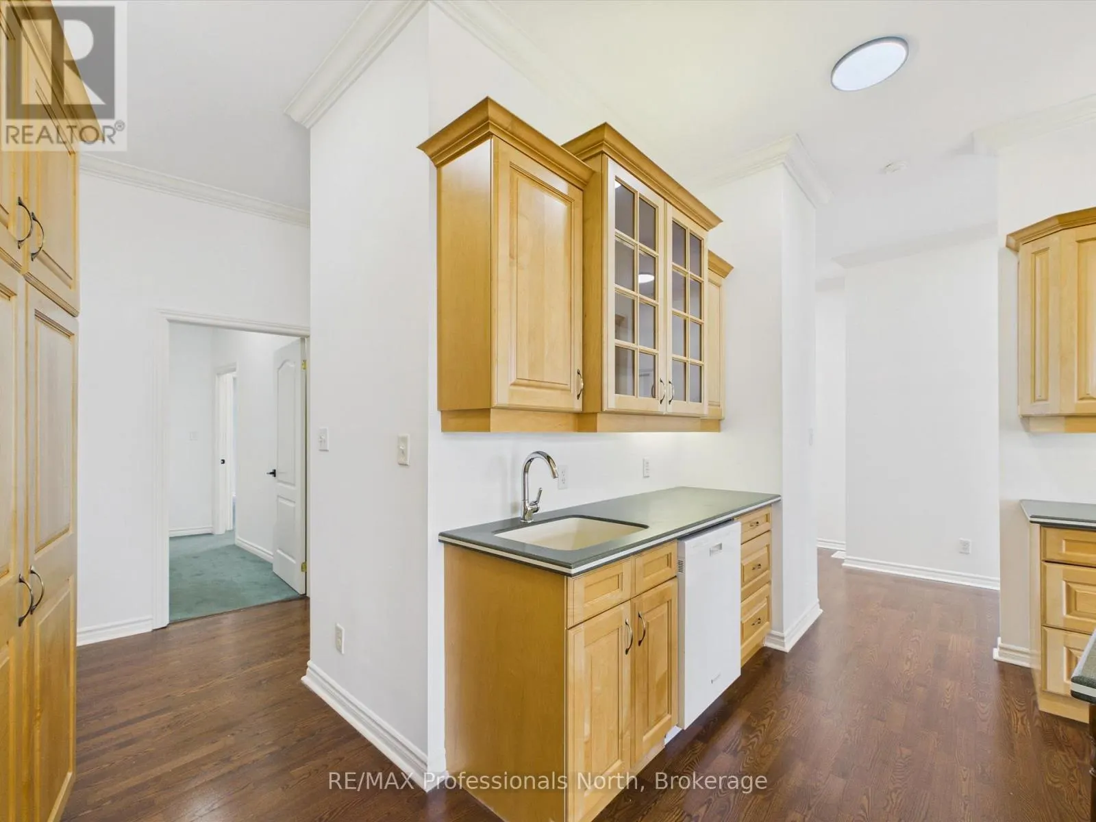 501 - 24 ONTARIO STREET #501