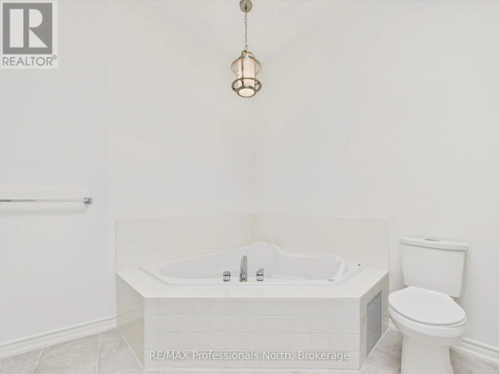 501 - 24 ONTARIO STREET #501