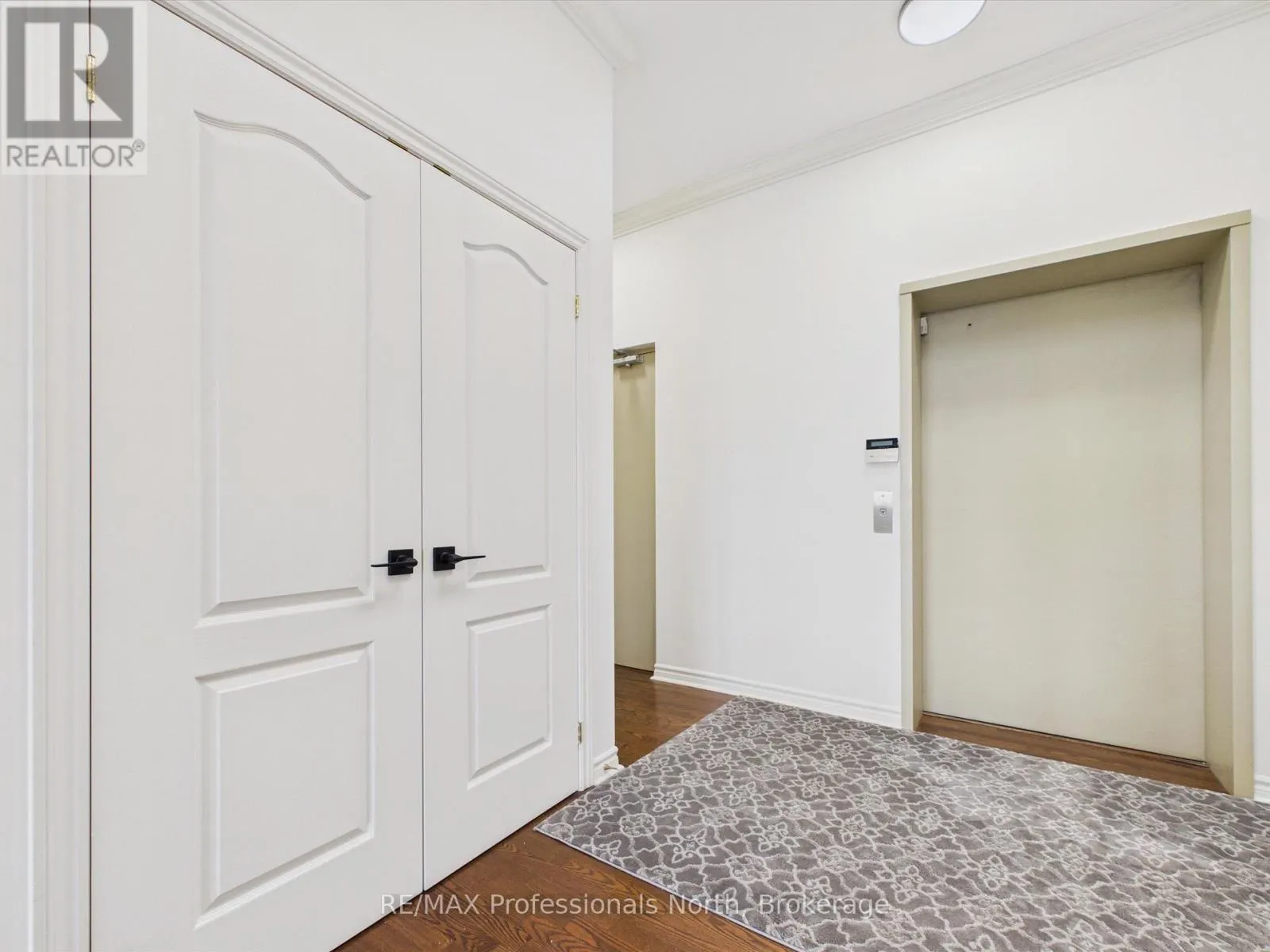 501 - 24 ONTARIO STREET #501