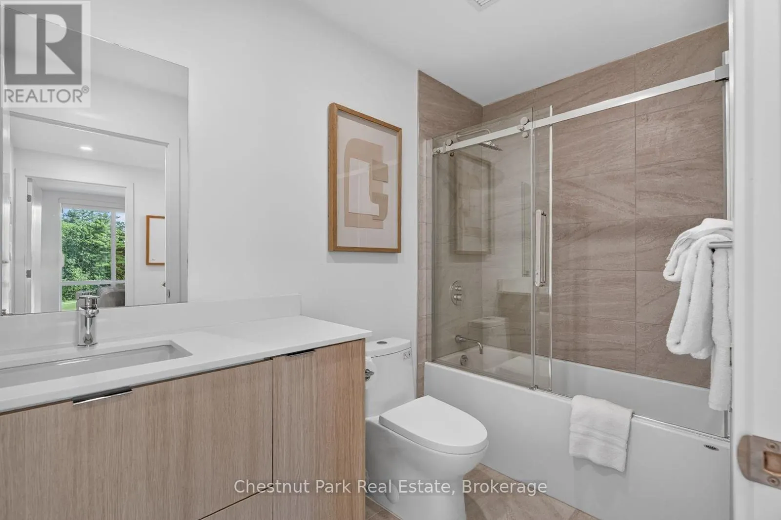 #106 - 100 CARRICK TRAIL ##106