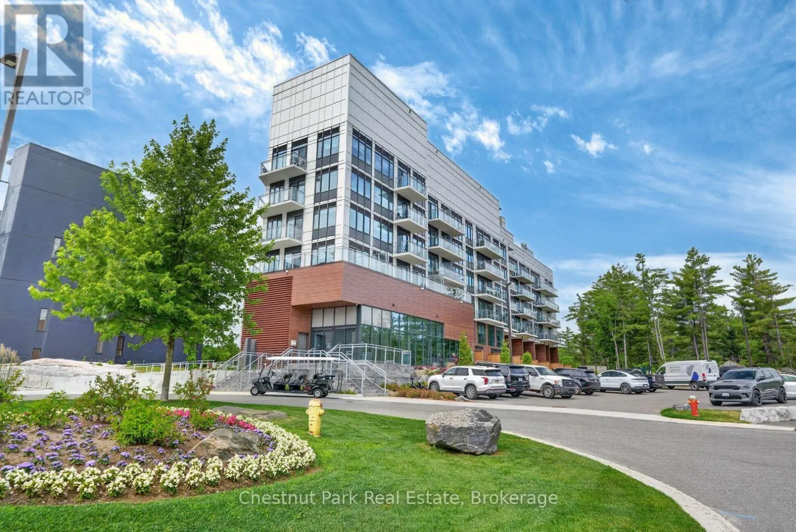 #106 - 100 CARRICK TRAIL ##106