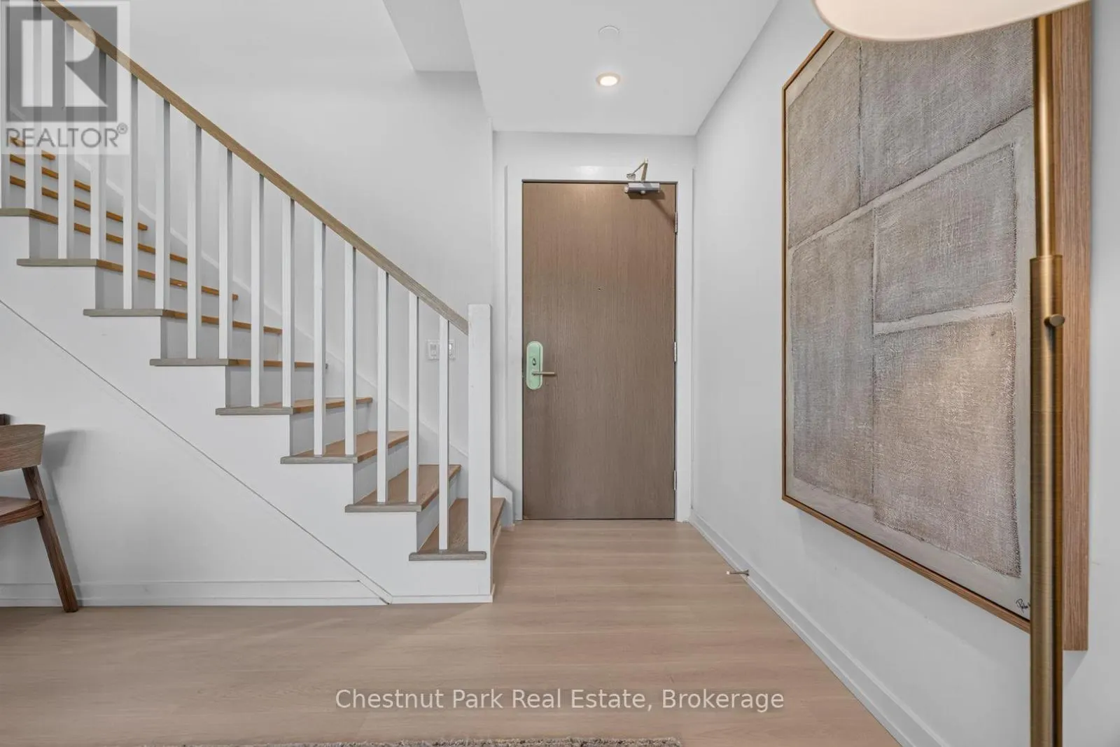 #106 - 100 CARRICK TRAIL ##106
