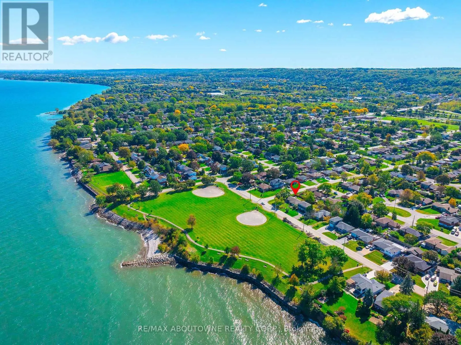 UPPER - 71 LAKESIDE DRIVE