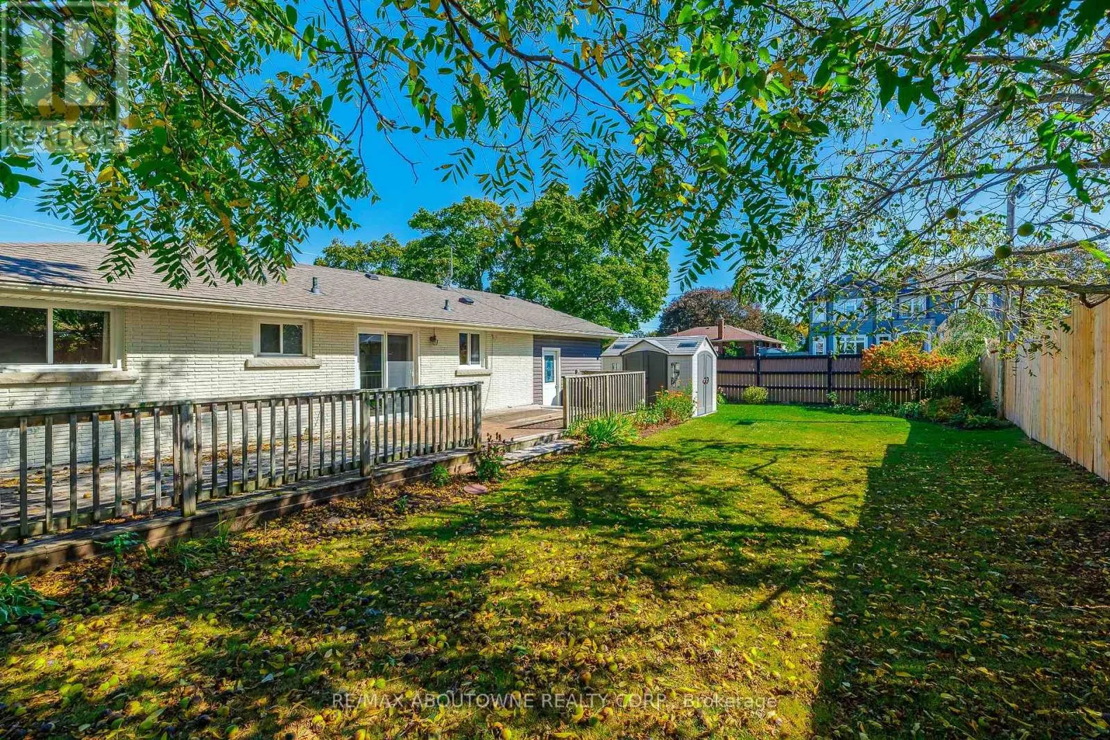LOWER - 71 LAKESIDE DRIVE
