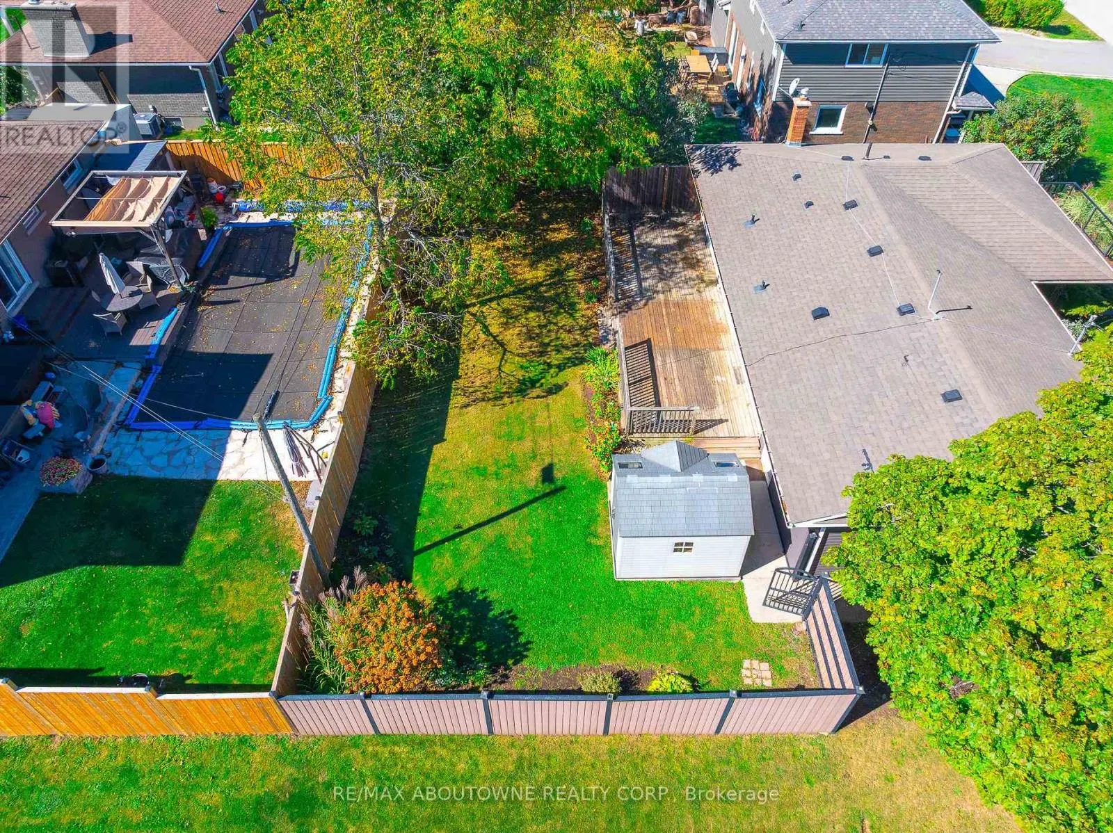 LOWER - 71 LAKESIDE DRIVE