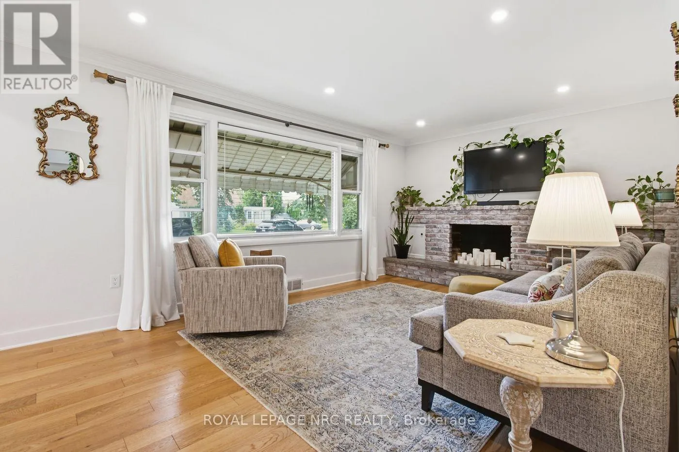 17 WINSTON ROAD