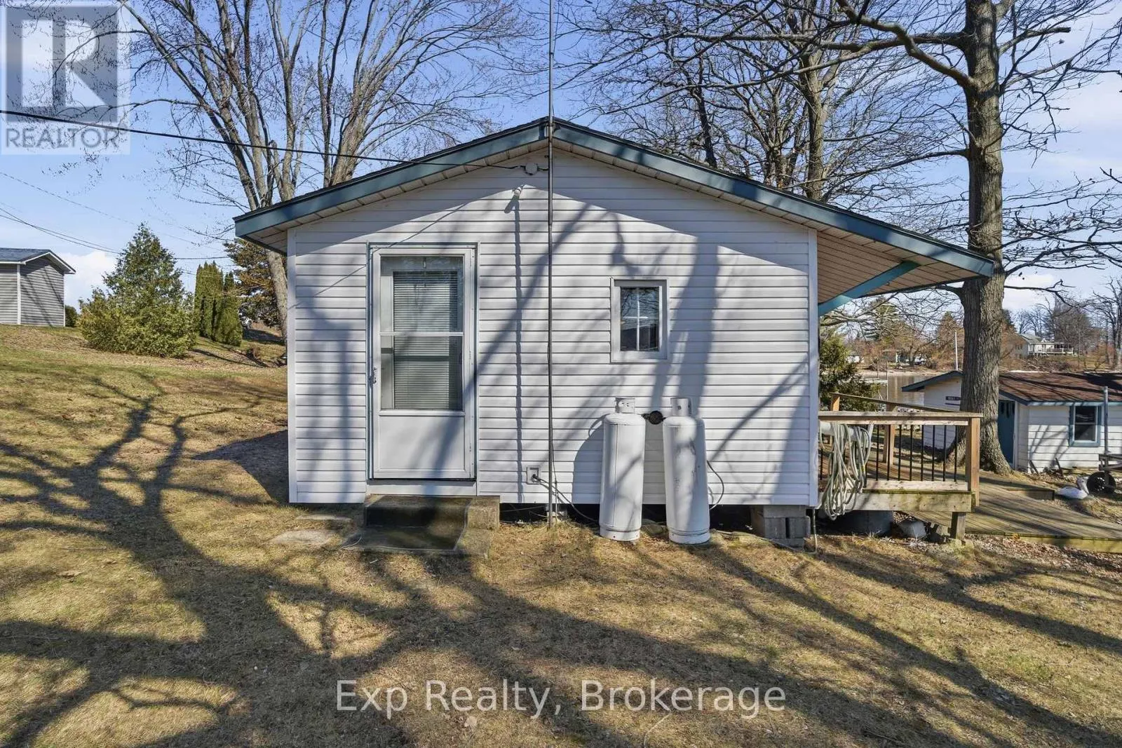 32 QUINTE VIEW ROAD